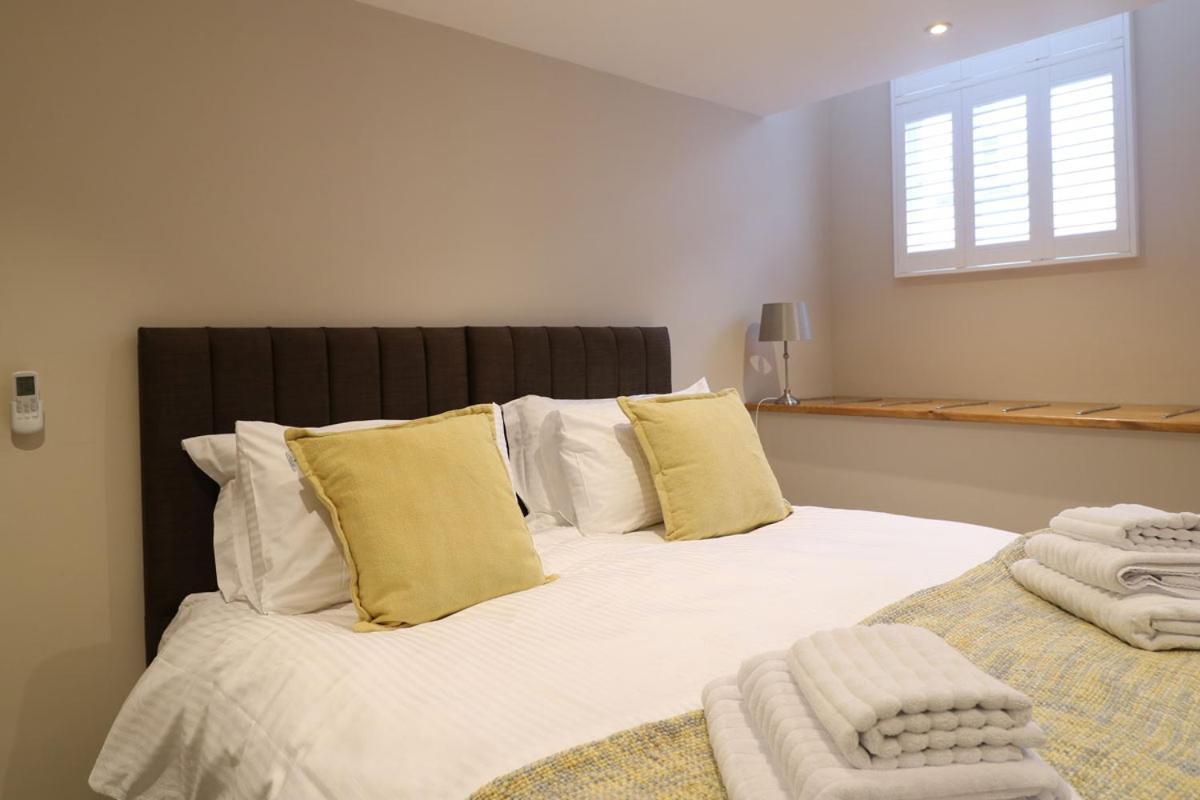 Ashbourne Luxury Suites Zewnętrze zdjęcie